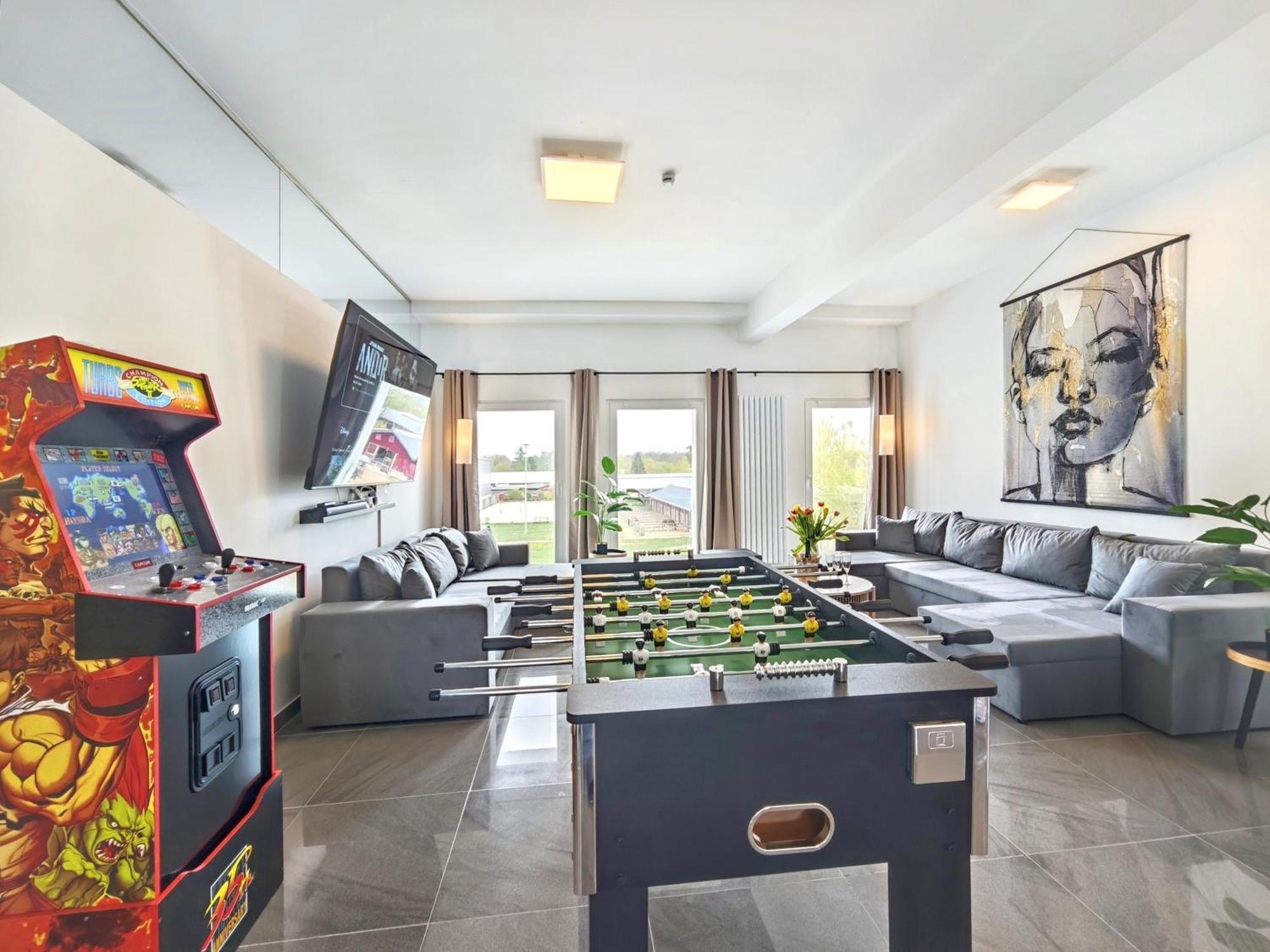 Loft Fuer Bis Zu 12, Whirlpool, Infrarotsauna, Arcade-spiele, Tischfussball, Wii *