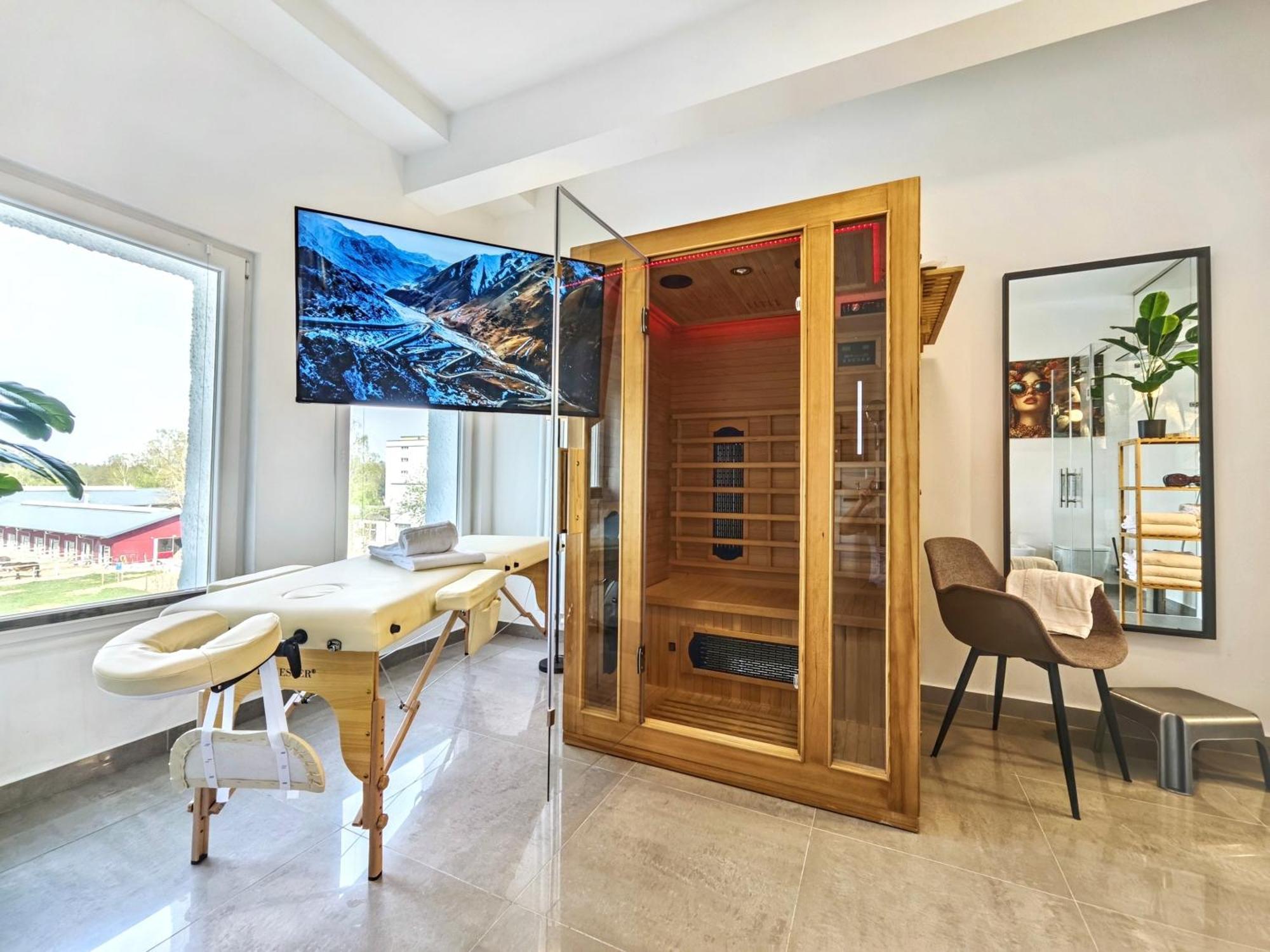 Loft Fuer Bis Zu 12, Whirlpool, Infrarotsauna, Arcade-spiele, Tischfussball, Wii Apartment *