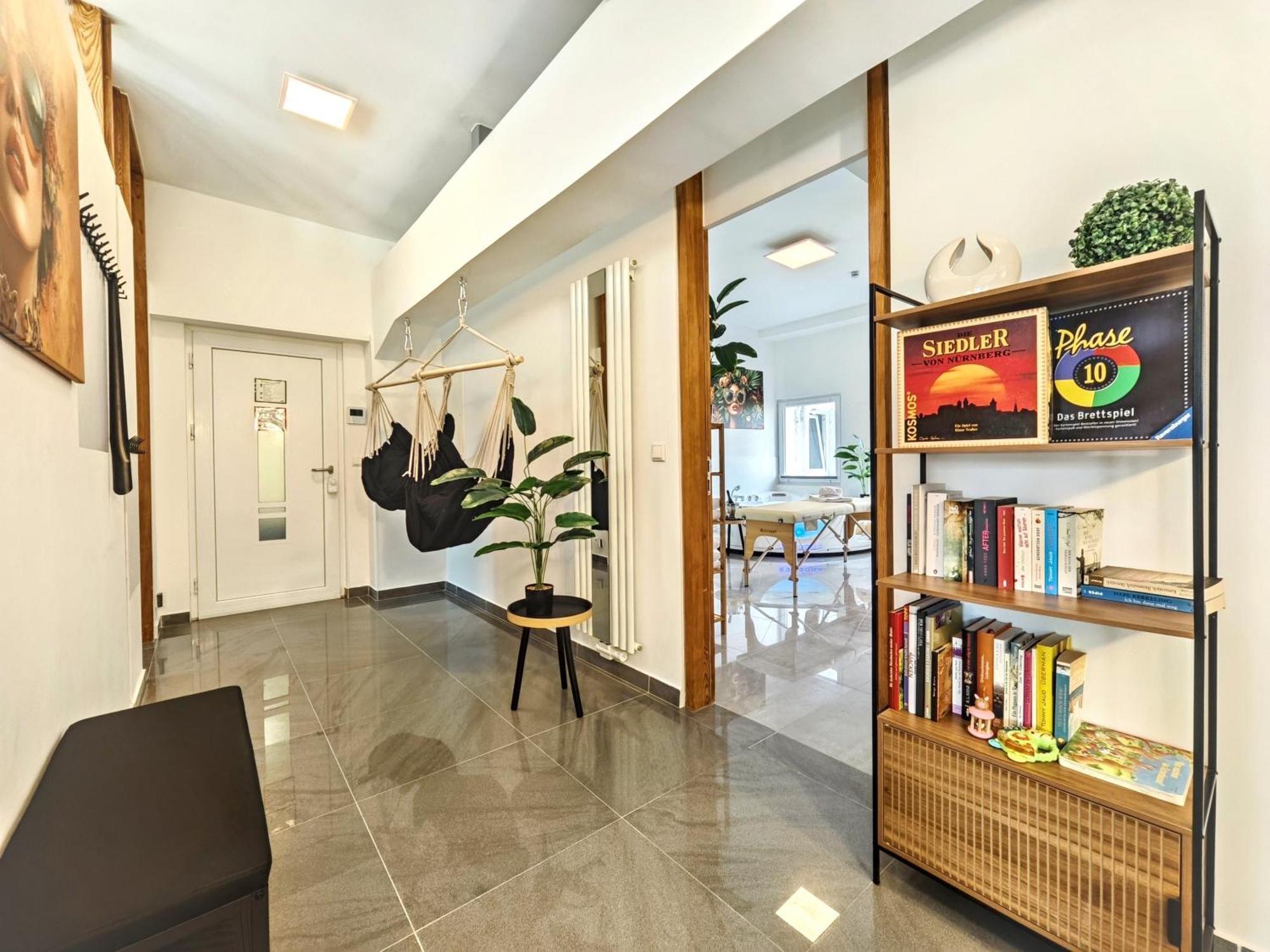 Loft Fuer Bis Zu 12, Whirlpool, Infrarotsauna, Arcade-spiele, Tischfussball, Wii Nürnberg