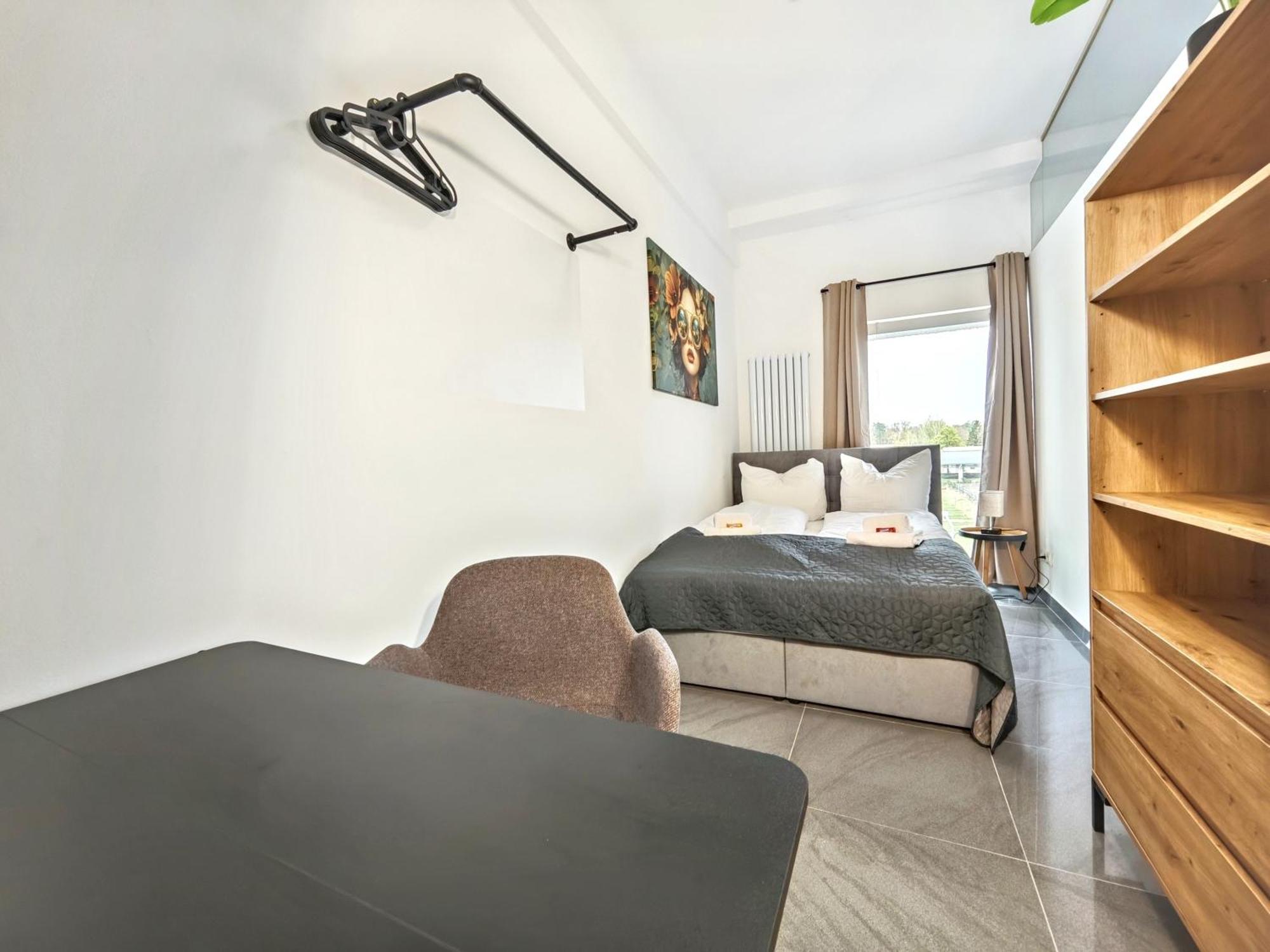 Loft Fuer Bis Zu 12, Whirlpool, Infrarotsauna, Arcade-spiele, Tischfussball, Wii Apartment