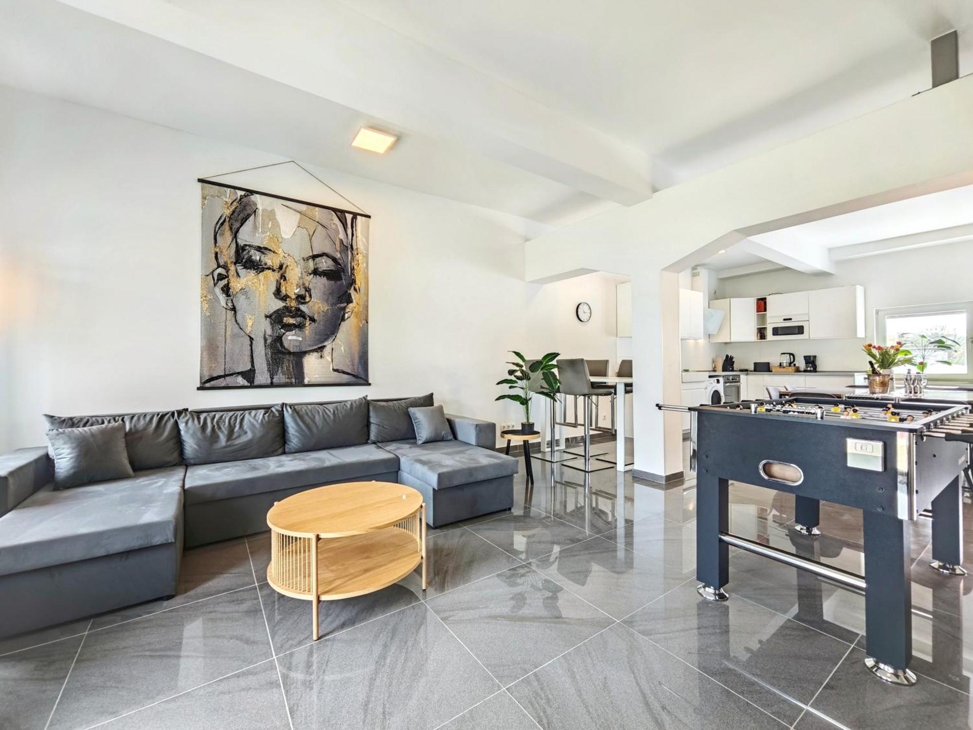 Apartment Loft Fuer Bis Zu 12, Whirlpool, Infrarotsauna, Arcade-spiele, Tischfussball, Wii