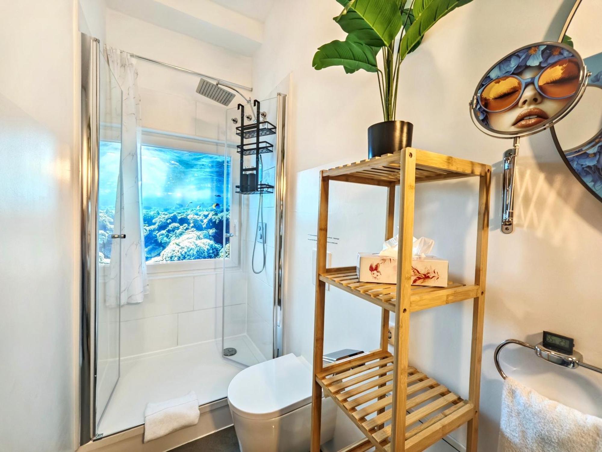 Loft Fuer Bis Zu 12, Whirlpool, Infrarotsauna, Arcade-spiele, Tischfussball, Wii Apartment *