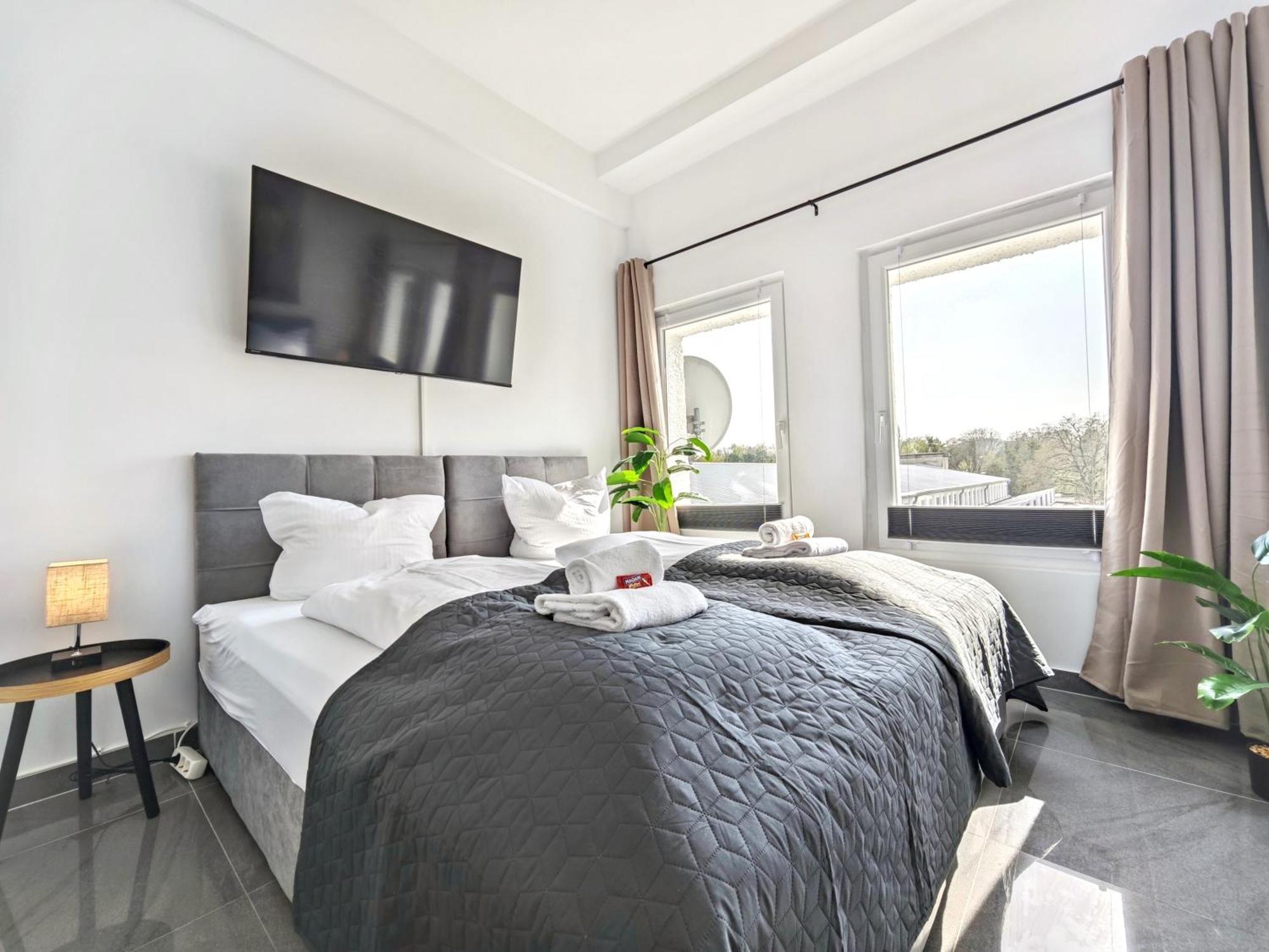 Loft Fuer Bis Zu 12, Whirlpool, Infrarotsauna, Arcade-spiele, Tischfussball, Wii * Nürnberg