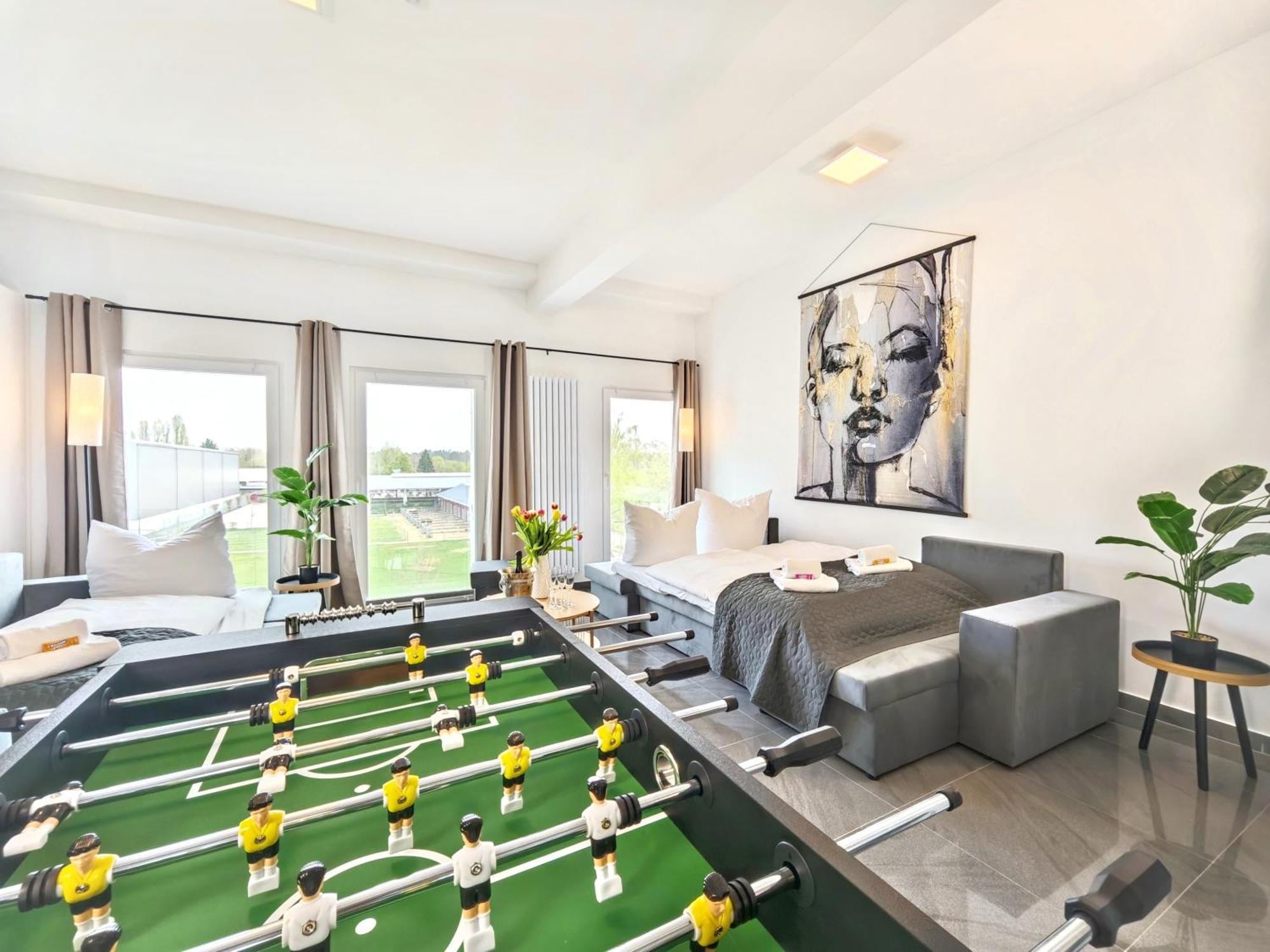 Loft Fuer Bis Zu 12, Whirlpool, Infrarotsauna, Arcade-spiele, Tischfussball, Wii * Nürnberg