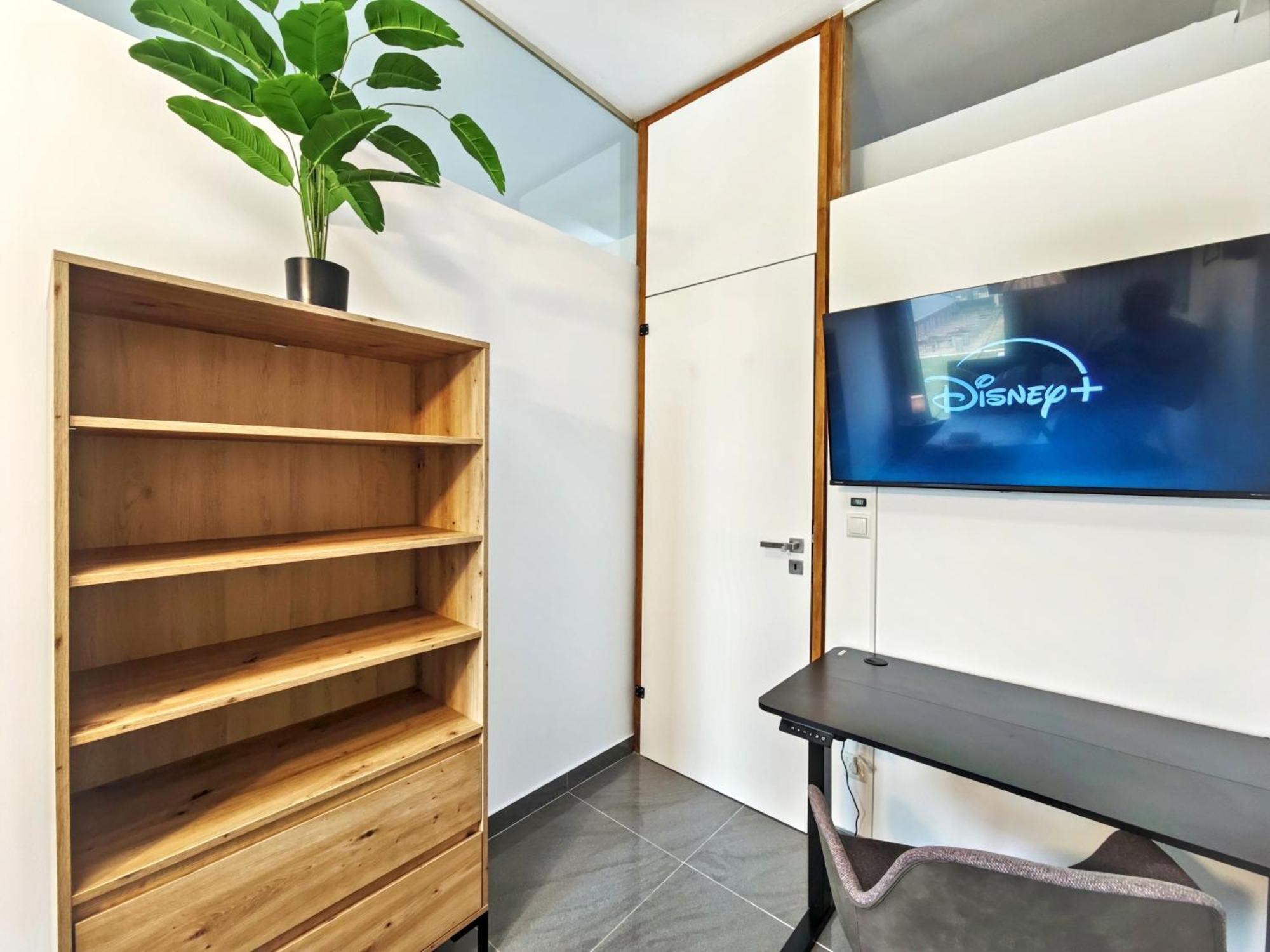 Loft Fuer Bis Zu 12, Whirlpool, Infrarotsauna, Arcade-spiele, Tischfussball, Wii *