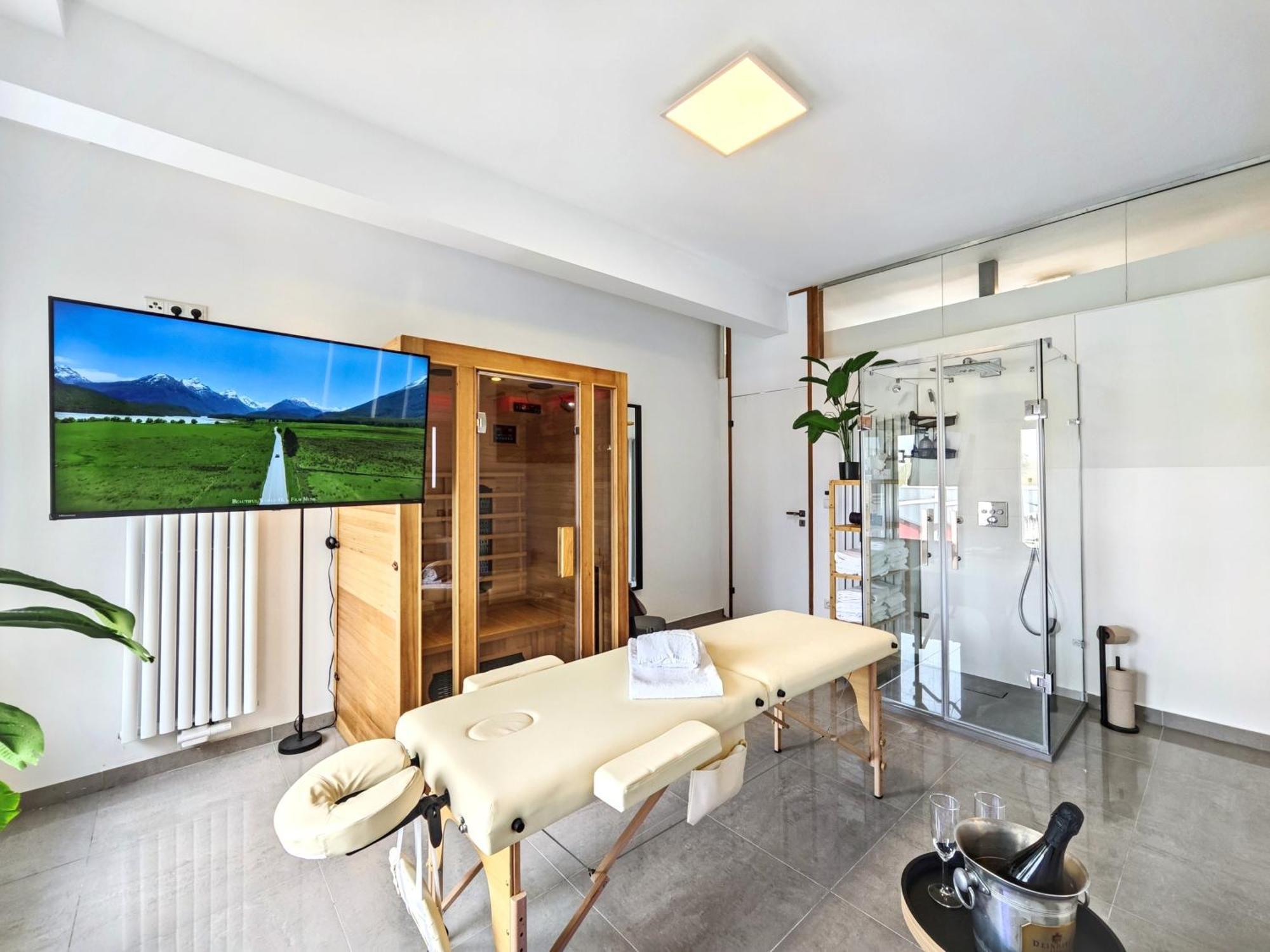 Loft Fuer Bis Zu 12, Whirlpool, Infrarotsauna, Arcade-spiele, Tischfussball, Wii Apartment *