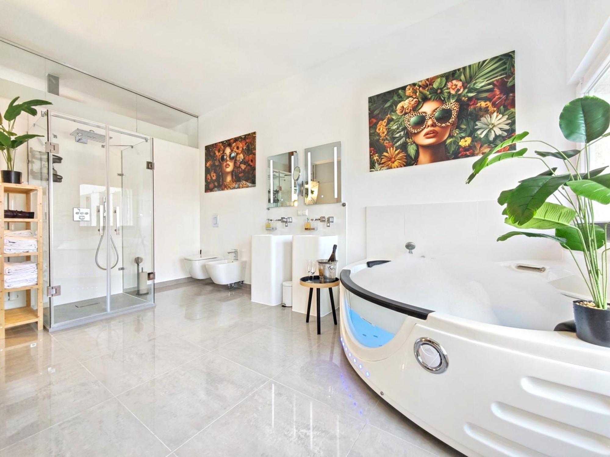 Loft Fuer Bis Zu 12, Whirlpool, Infrarotsauna, Arcade-spiele, Tischfussball, Wii * Nürnberg